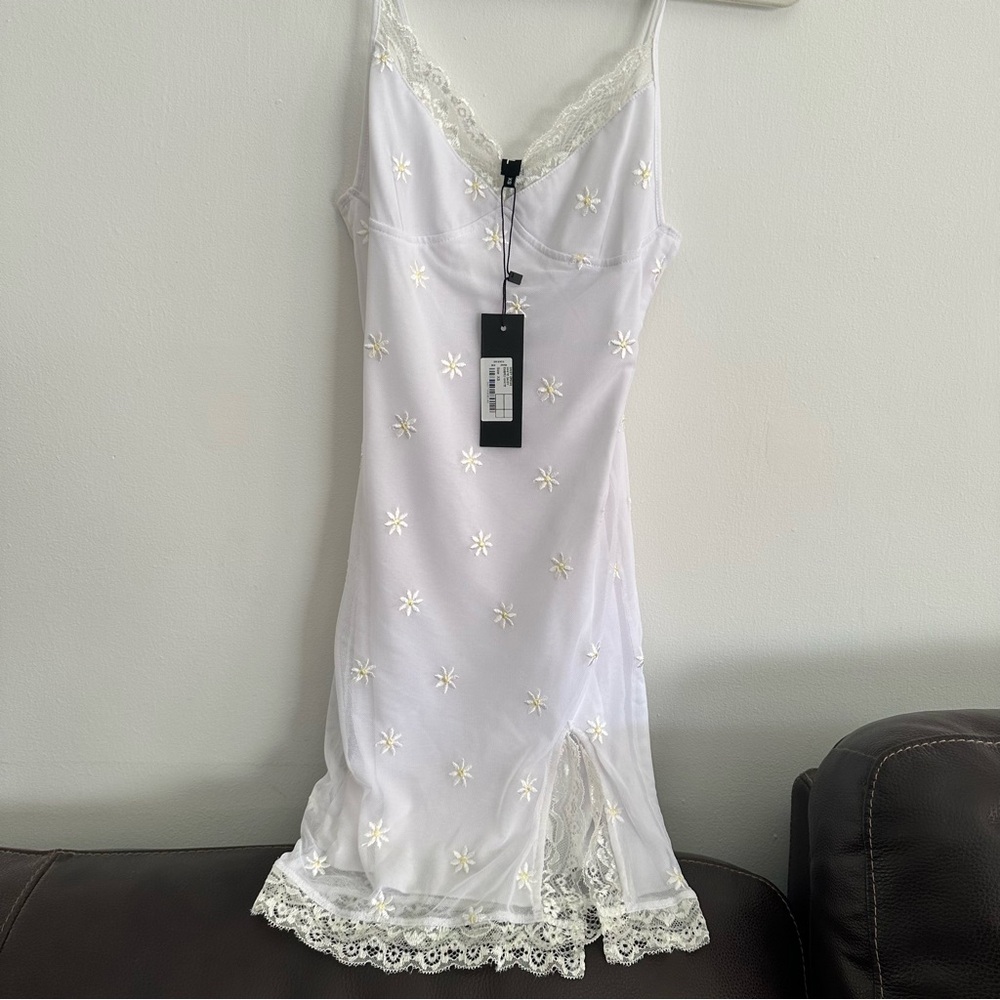 Motel Rocks white Daisy, embroidered dress - Picture 5 of 10
